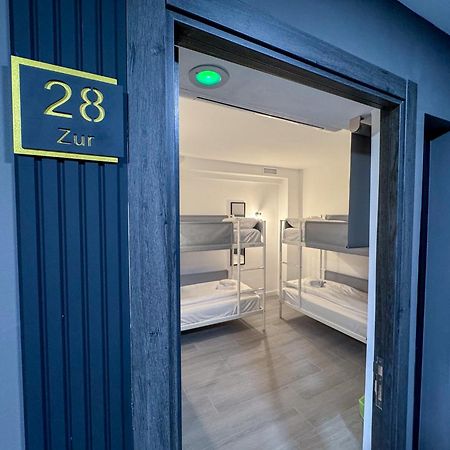 Zur Boutique Hostel Фуэнхирола Экстерьер фото