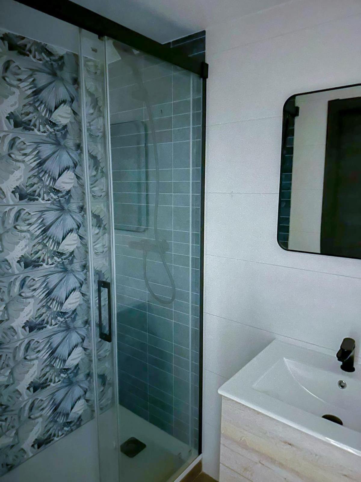 Zur Boutique Hostel Фуэнхирола Экстерьер фото
