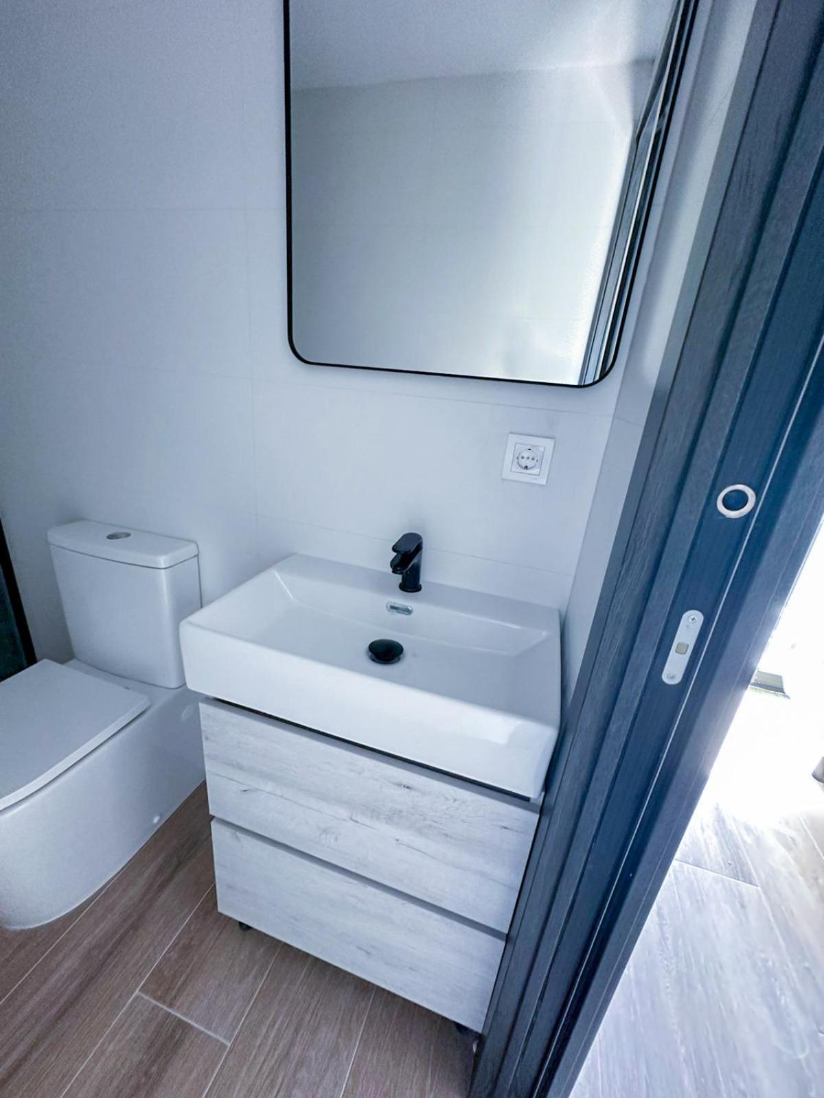Zur Boutique Hostel Фуэнхирола Экстерьер фото
