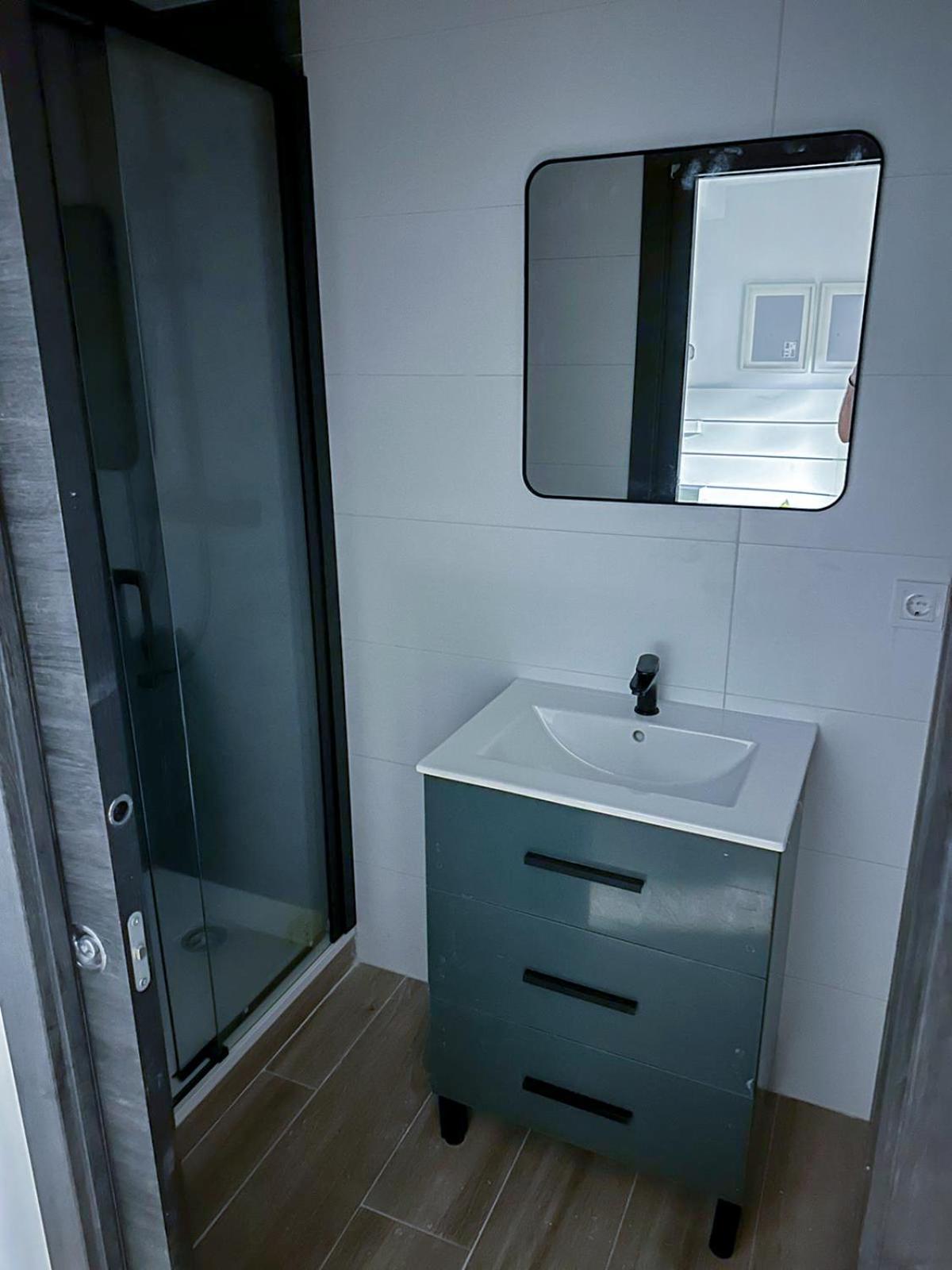 Zur Boutique Hostel Фуэнхирола Экстерьер фото
