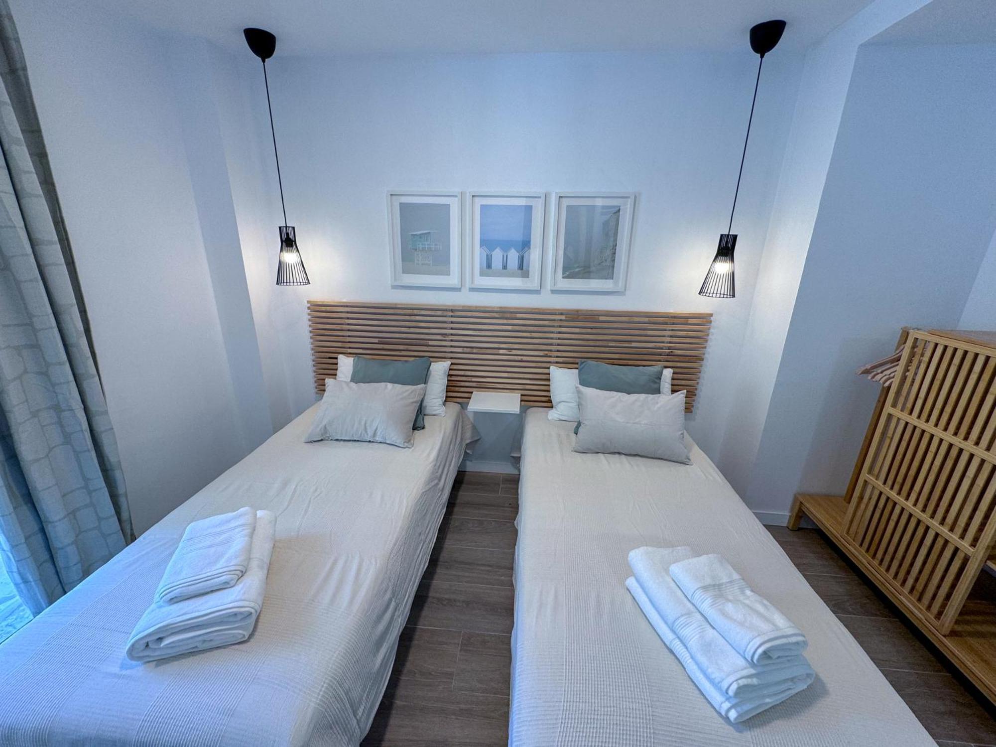 Zur Boutique Hostel Фуэнхирола Экстерьер фото