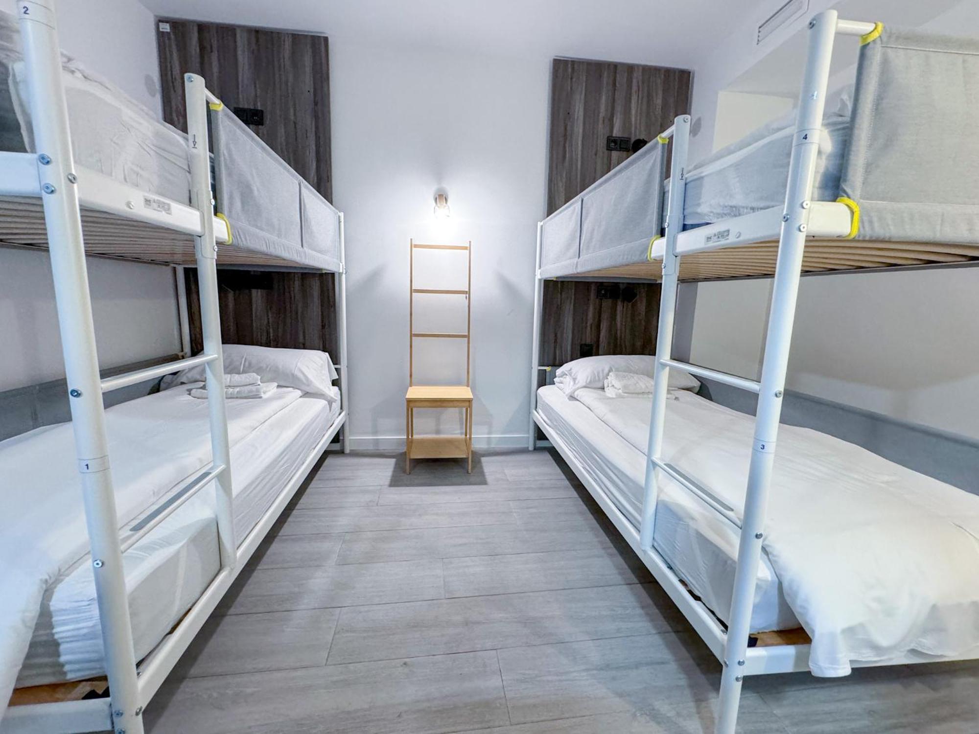 Zur Boutique Hostel Фуэнхирола Экстерьер фото