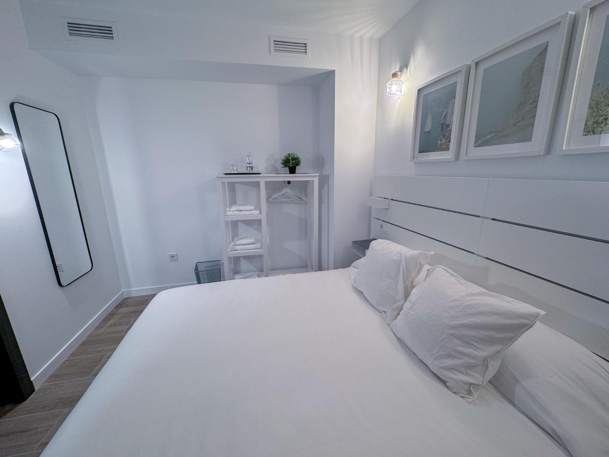 Zur Boutique Hostel Фуэнхирола Экстерьер фото